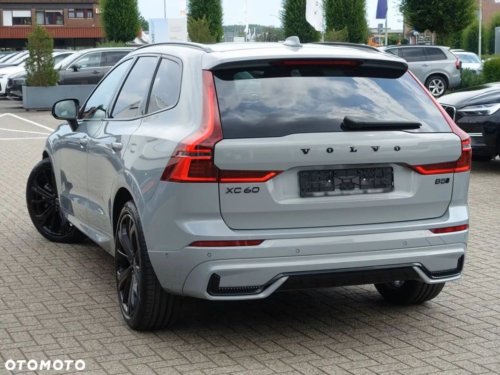 Volvo XC 60 B5 B AWD Ultra Black Edition - 8