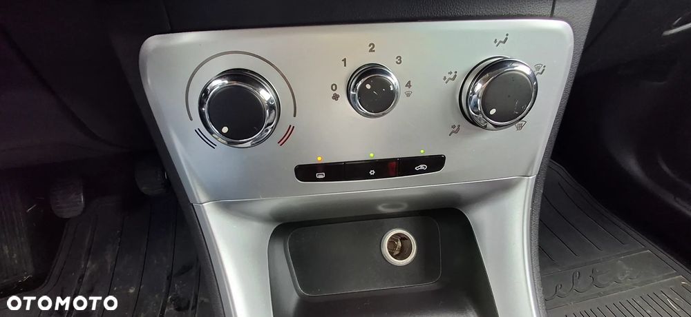 Lancia Delta 1.4 T-Jet 16v Oro - 13