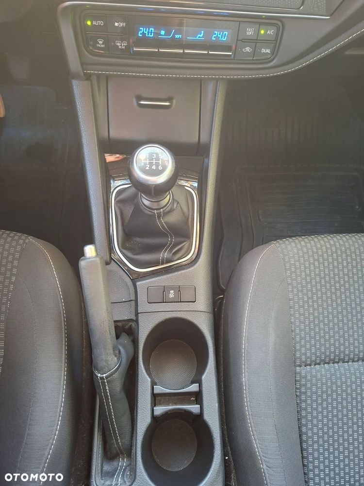 Toyota Corolla 1.6 Comfort - 17