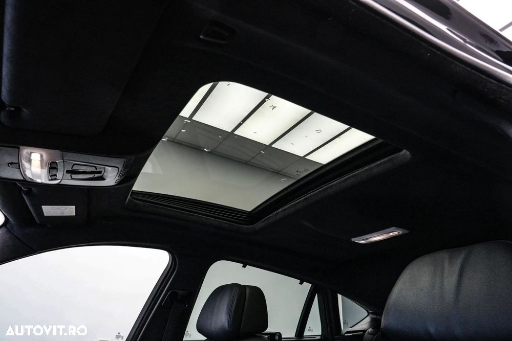 BMW X6 xDrive50i - 9