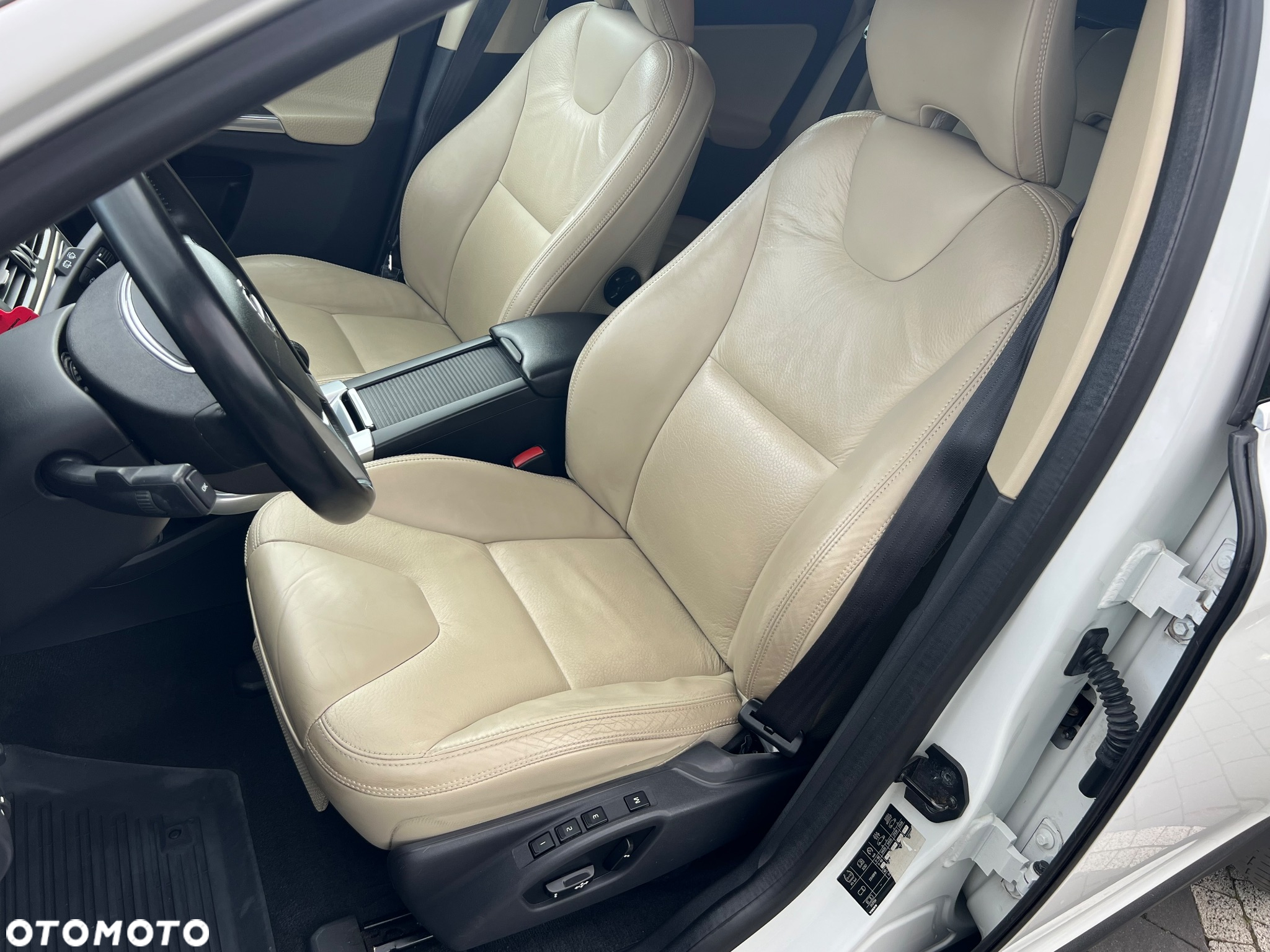 Volvo XC 60 D4 Summum - 24