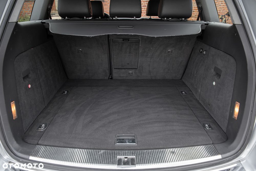 Volkswagen Touareg 3.2 V6 Automatik - 23