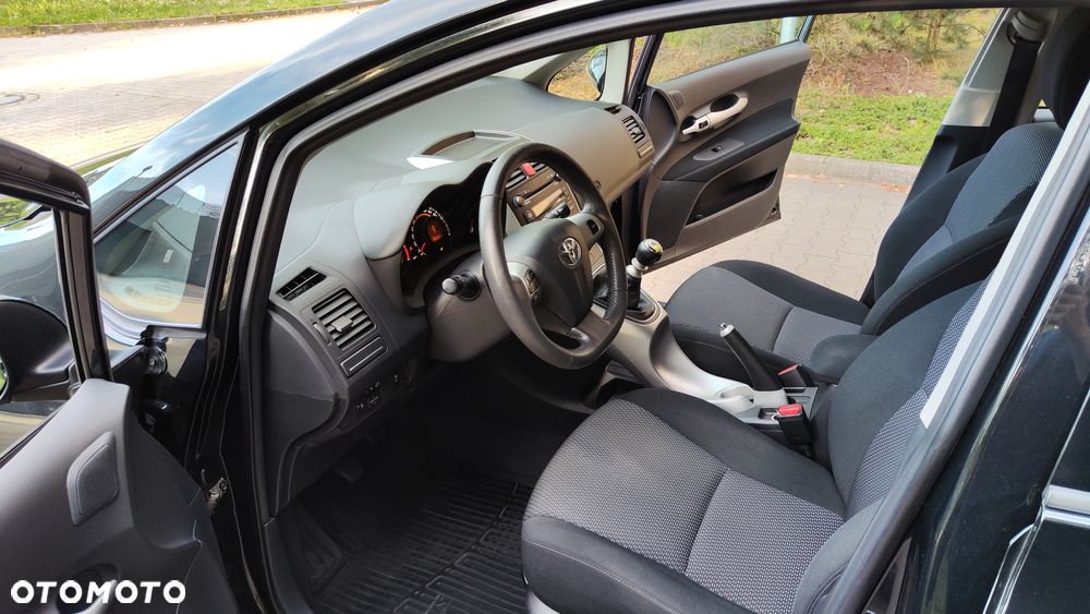 Toyota Auris 1.6 Valvematic Comfort - 9