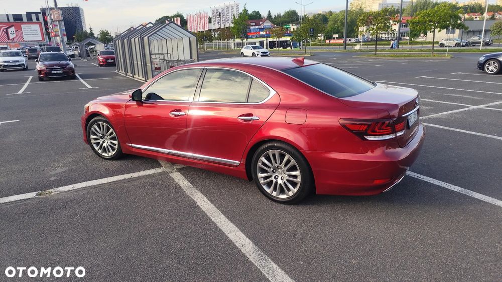 Lexus LS - 14