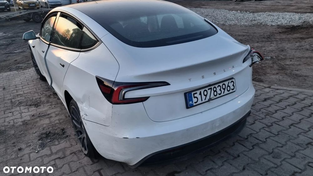 Tesla Model 3 - 19