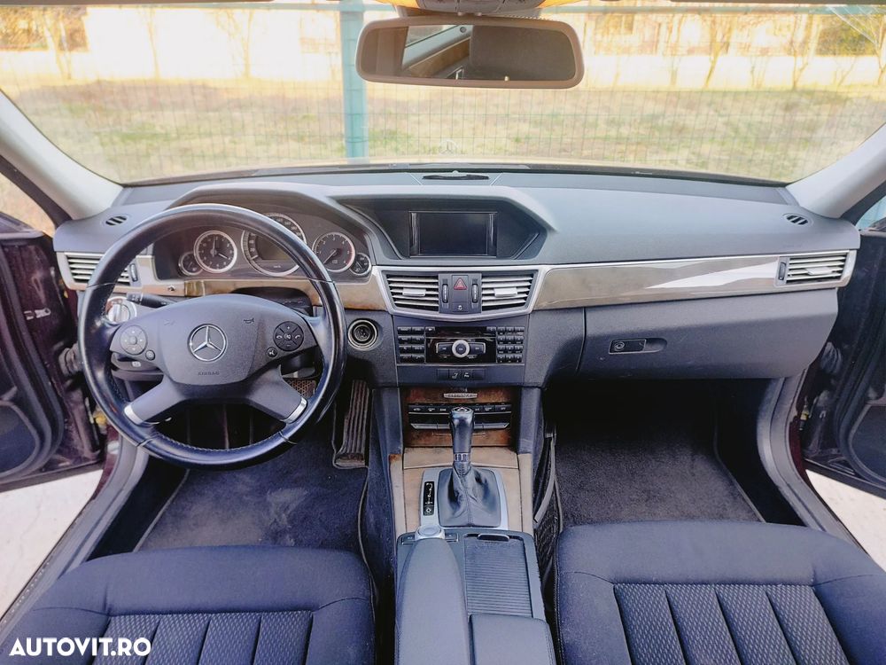 Mercedes-Benz E 220 CDI DPF BlueEFFICIENCY Automatik Elegance - 9