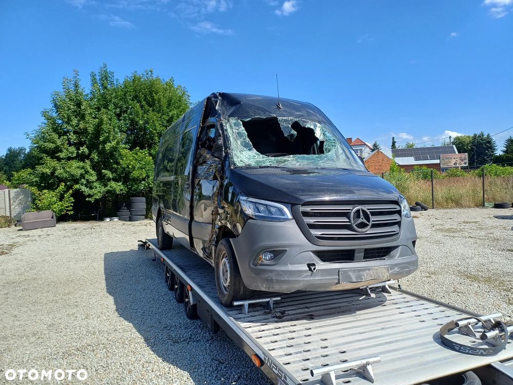 Mercedes-Benz Sprinter - 5