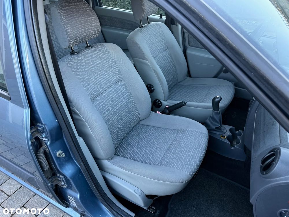 Dacia Logan 1.6 16V Laureate Euro5 - 9