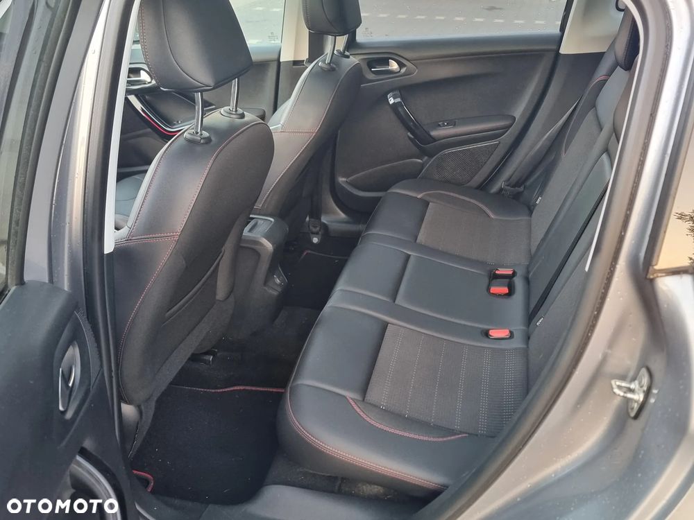 Peugeot 2008 - 16