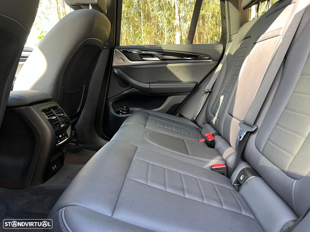 BMW iX3 Inspiring - 15