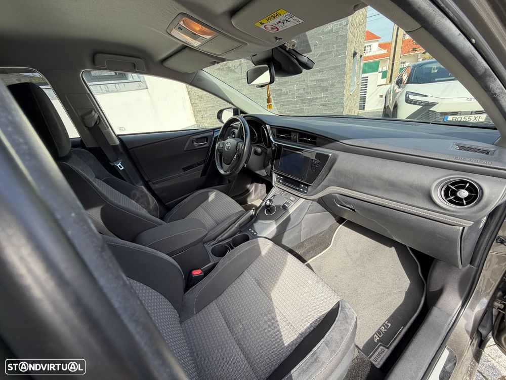 Toyota Auris 1.8 HSD Comfort +P.Techno+P.Sport - 5