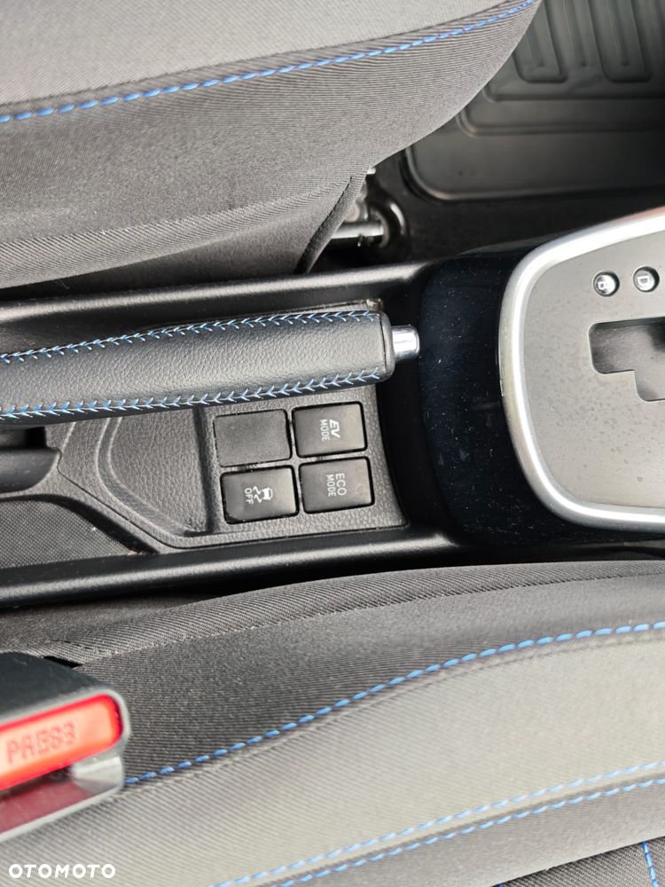 Toyota Yaris Hybrid 100 Selection Platinum - 20