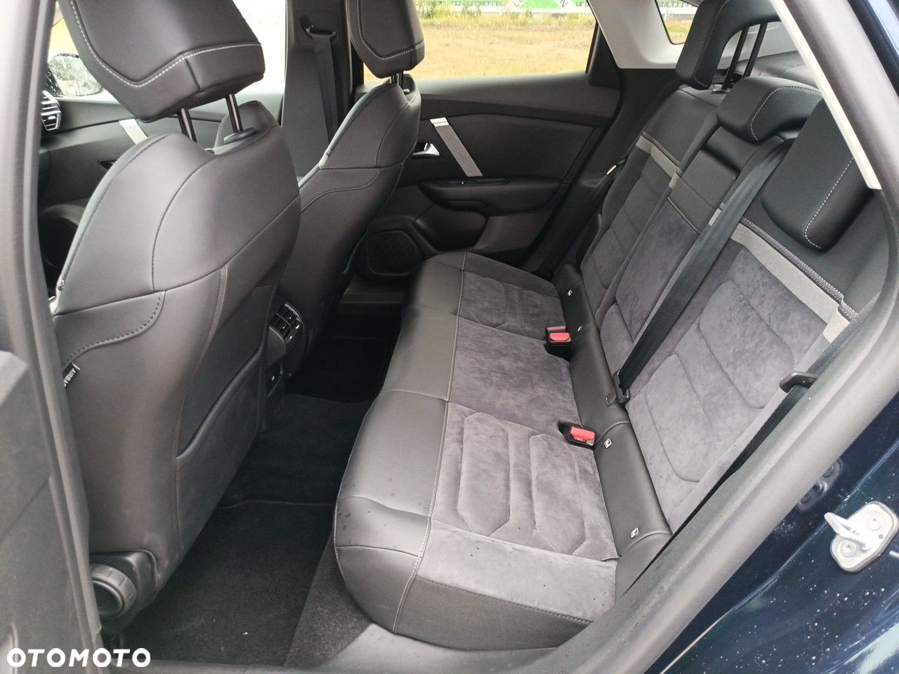 Citroën C4X 1.2 PureTech Max S&S EAT8 - 10