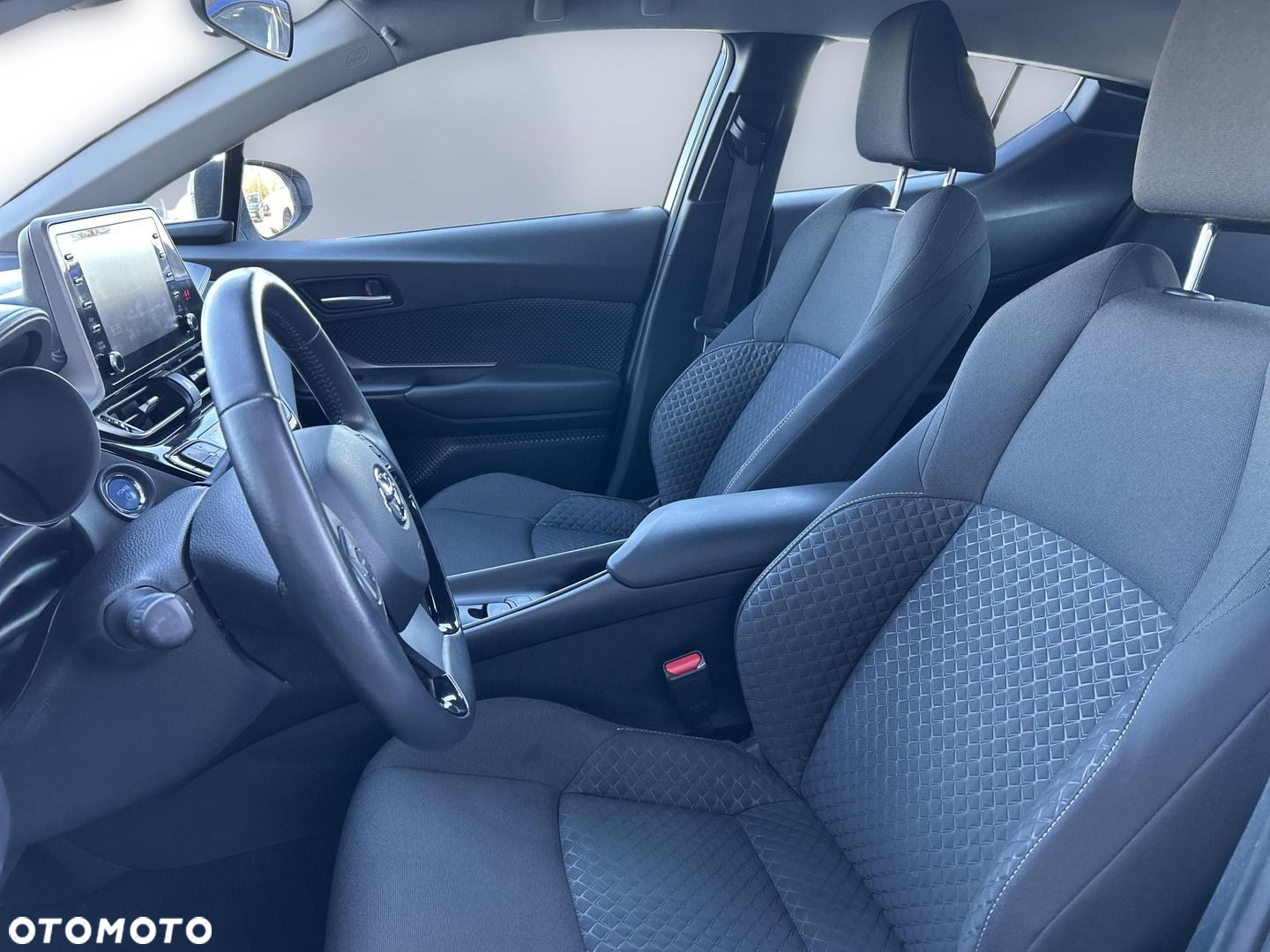 Toyota C-HR - 10