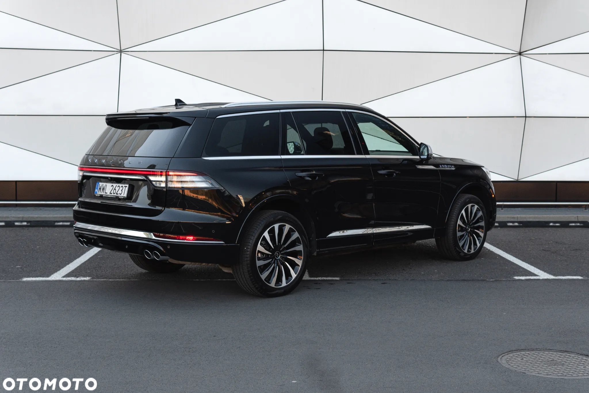 Lincoln Aviator - 5