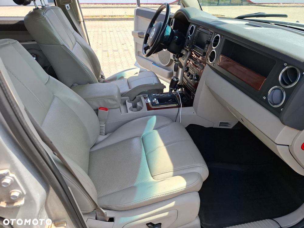 Jeep Commander 5.7 V8 Limited - 10