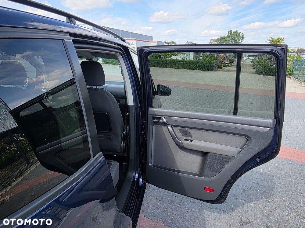 Volkswagen Touran 1.6 TDI DPF BlueMot Comfortline - 11