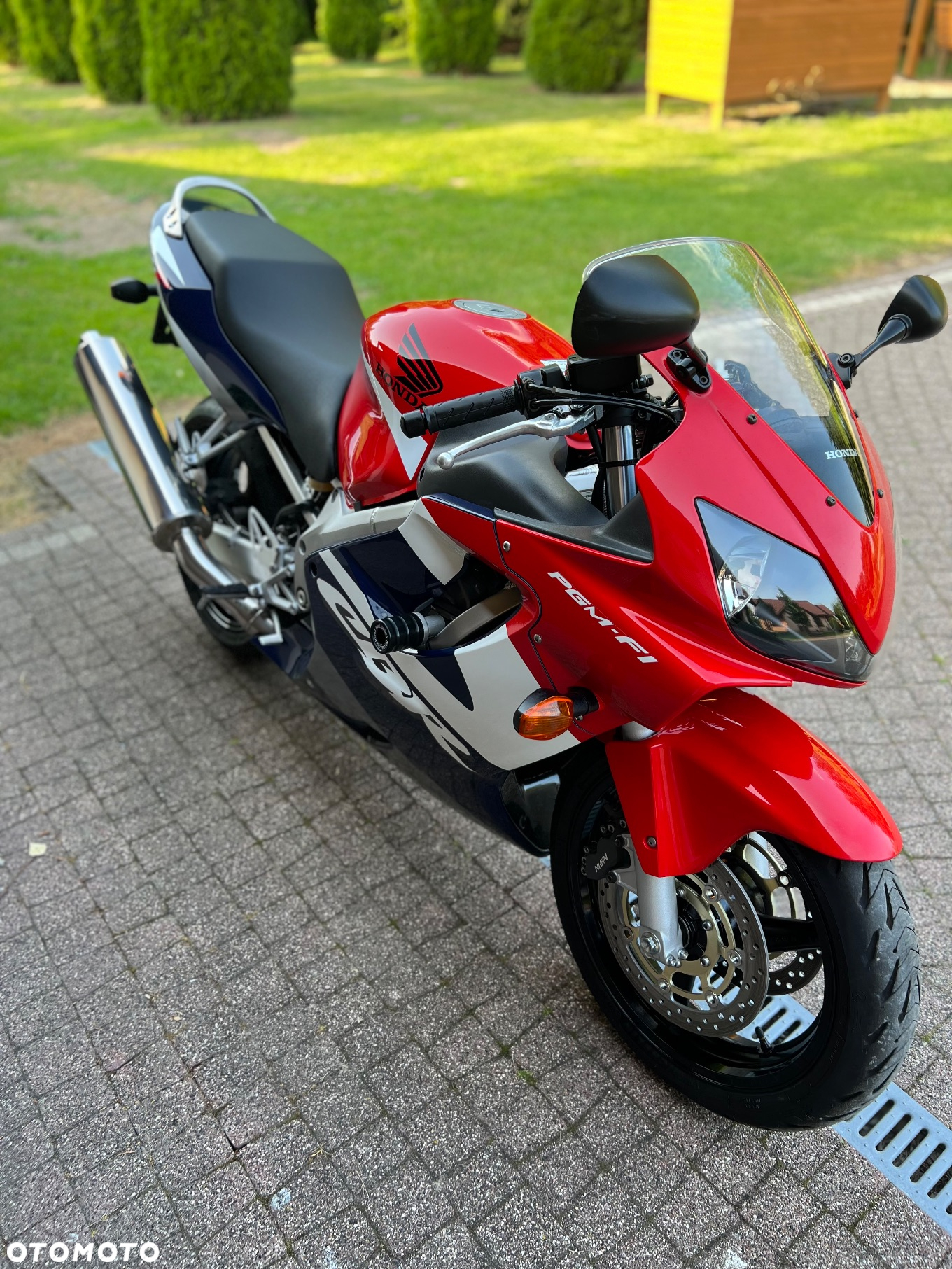 Honda CBR - 6