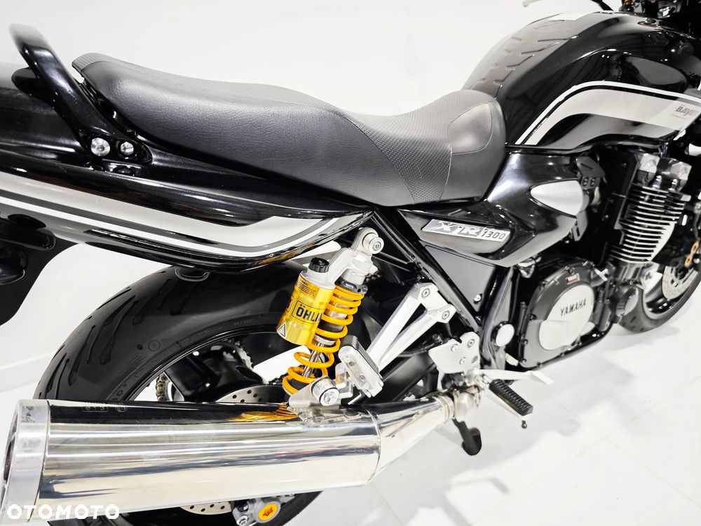 Yamaha XJR - 11