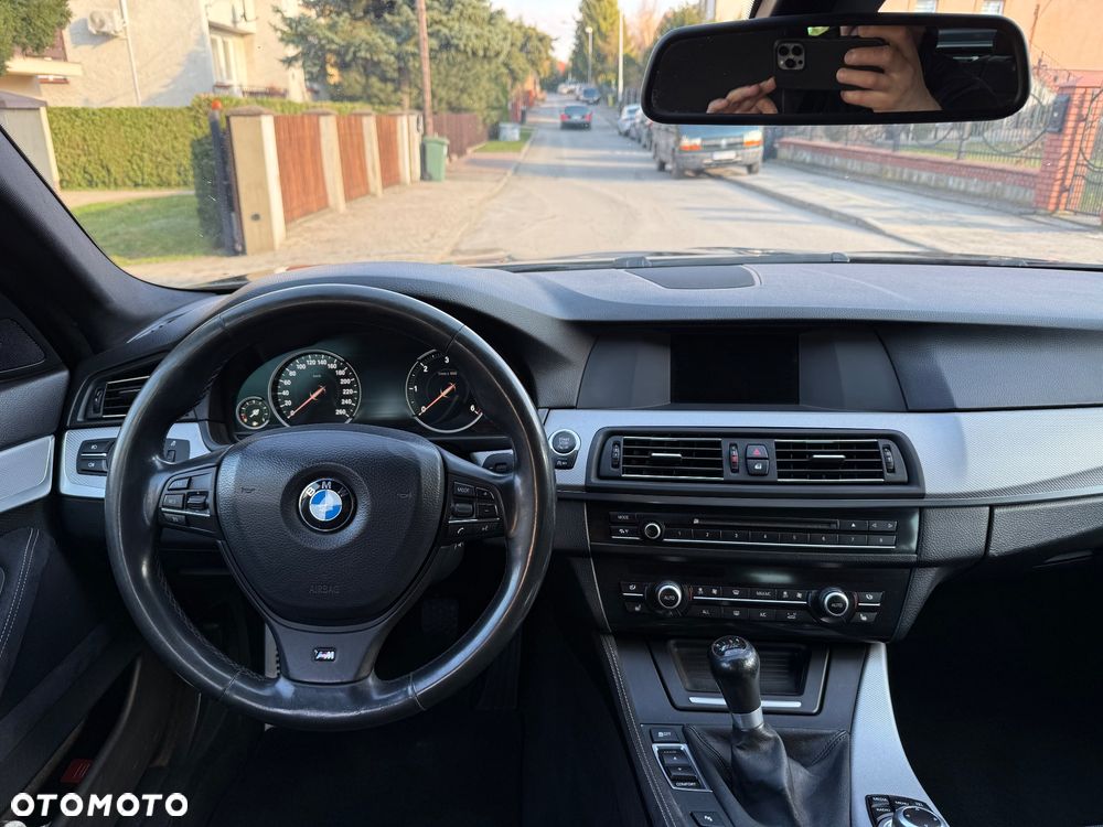 BMW Seria 5 525d - 7