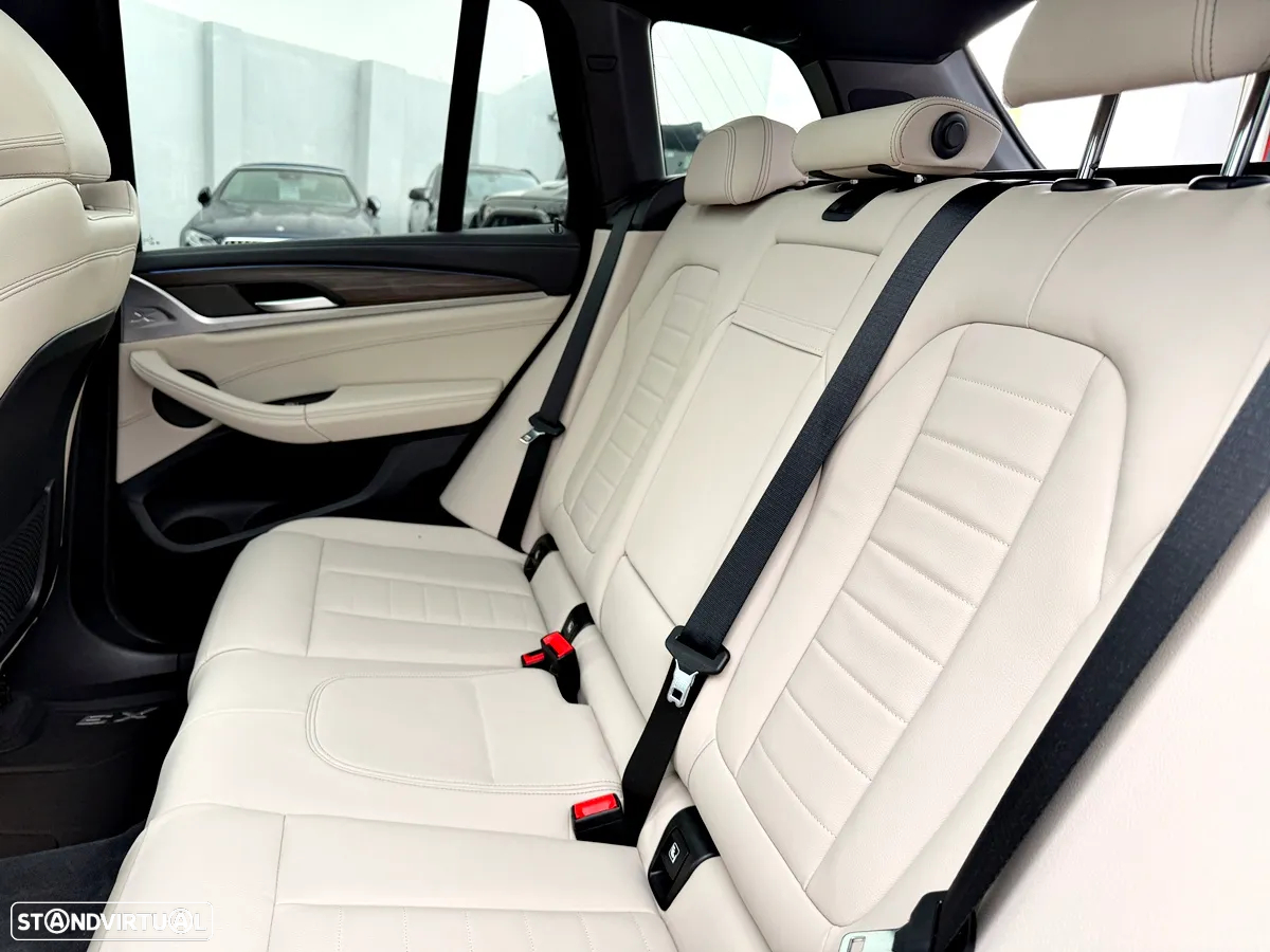 BMW iX3 Inspiring - 36