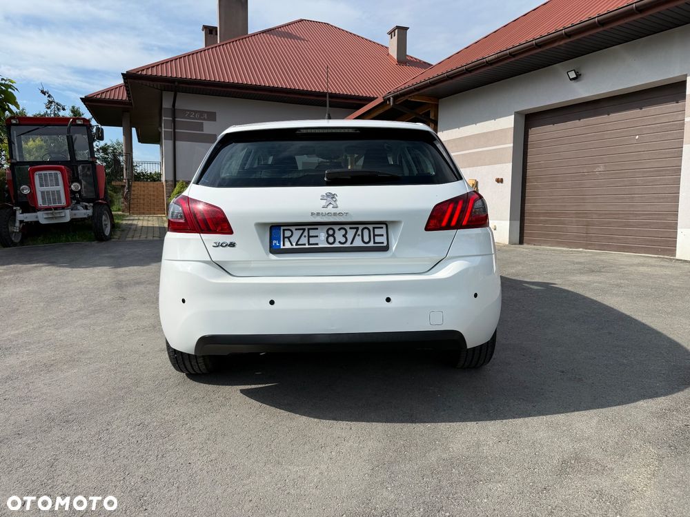 Peugeot 308 - 4