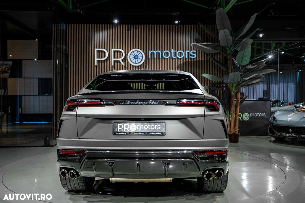 Lamborghini URUS - 8