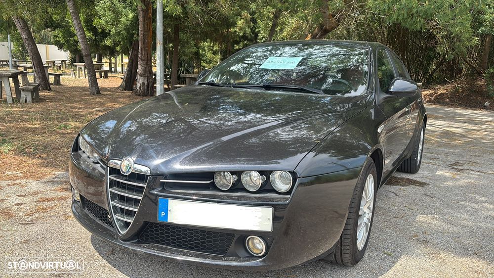 Alfa Romeo 159 2.0 JTDm Distinctive - 1