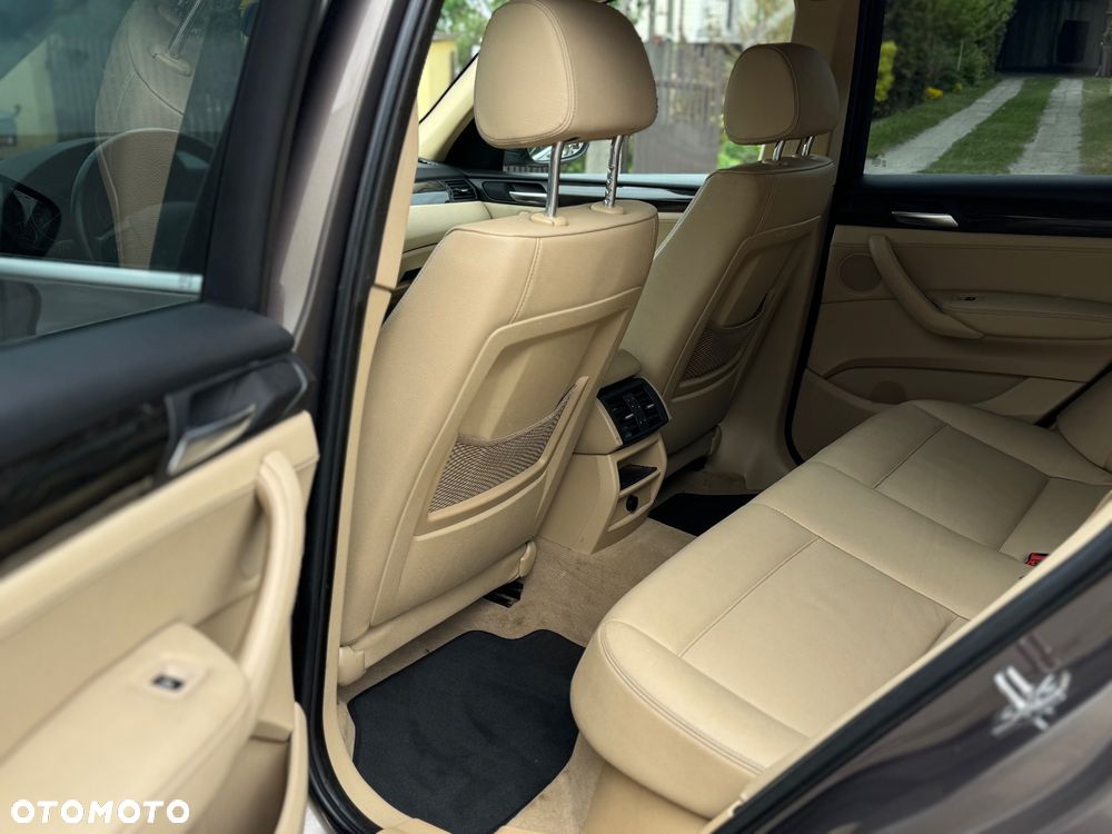 BMW X3 xDrive20d - 13