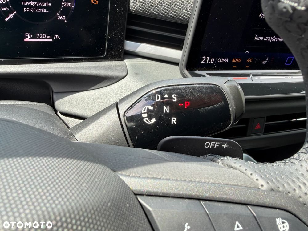 Volkswagen T-Roc 1.5 eTSI R-Line DSG - 27