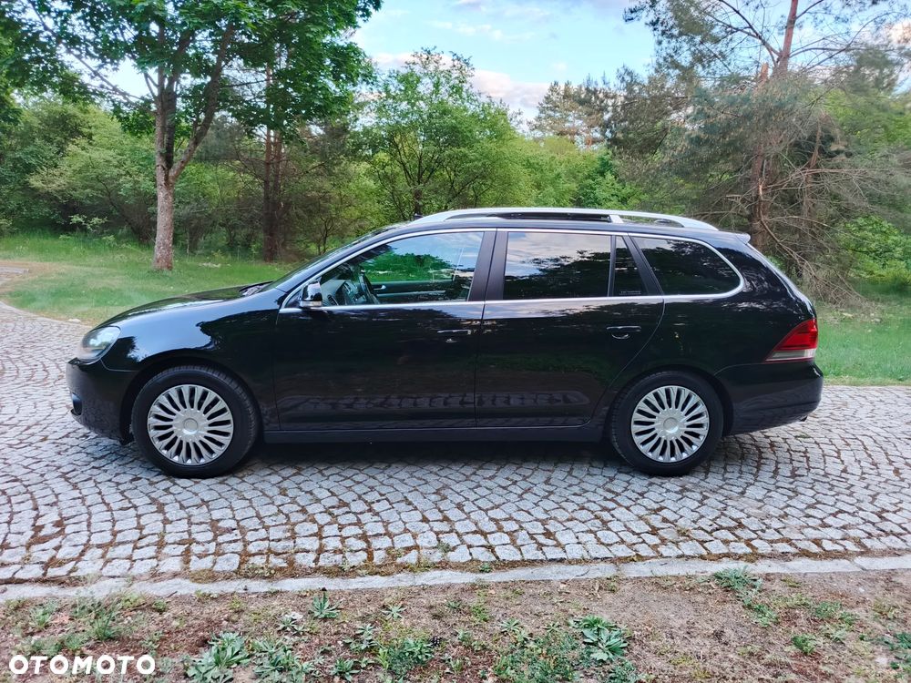 Volkswagen Golf 2.0 TDI DPF Highline - 26