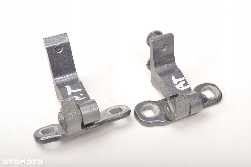 VOLVO XC60 II ZAWIAS OGRANICZNIK DRZWI PRAWY TYŁ