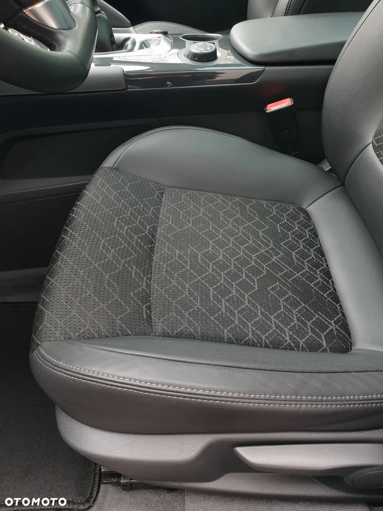 Peugeot 3008 HDi 115 Allure - 9