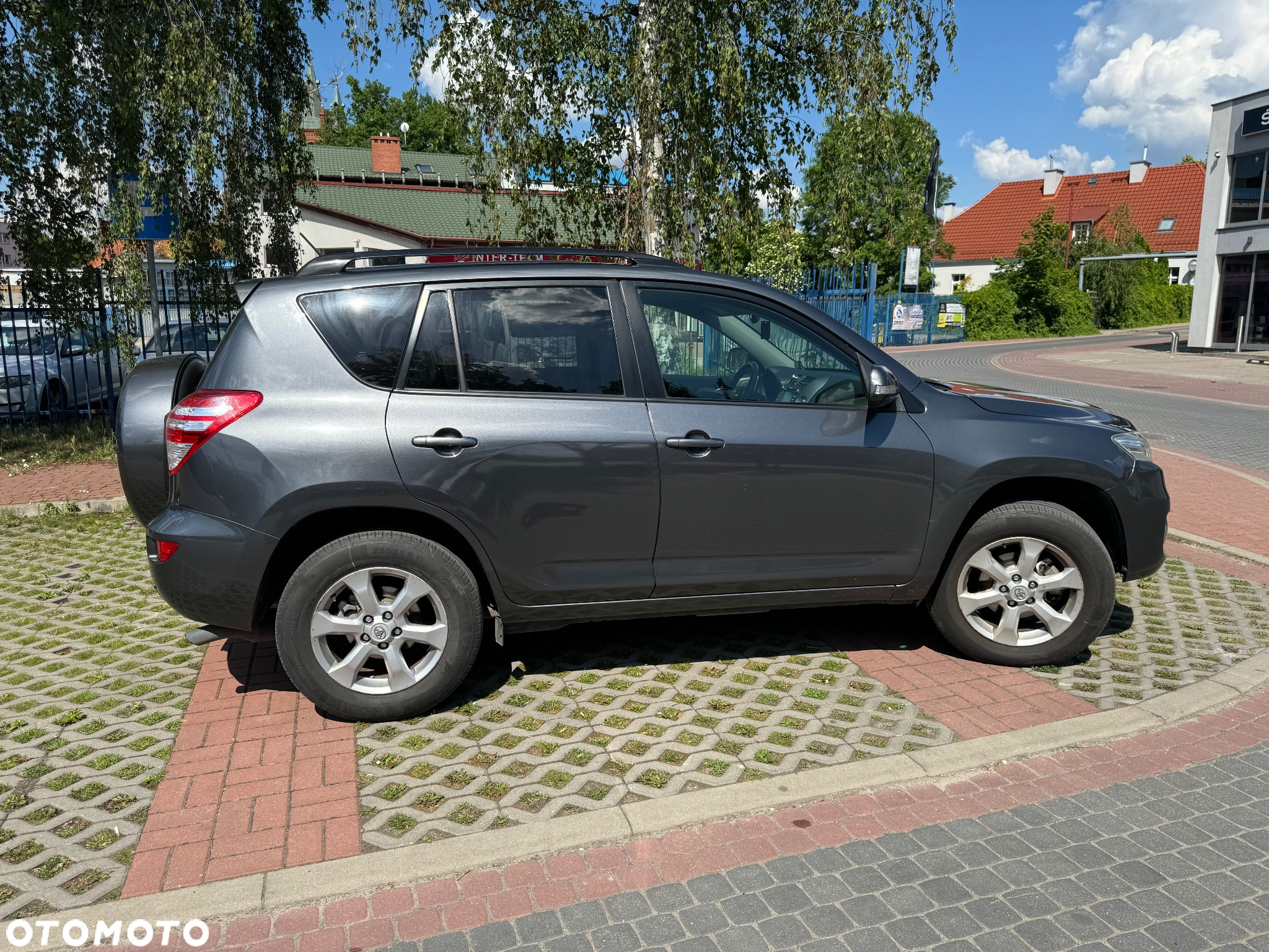 Toyota RAV4 2.2 D-4D Sol - 4