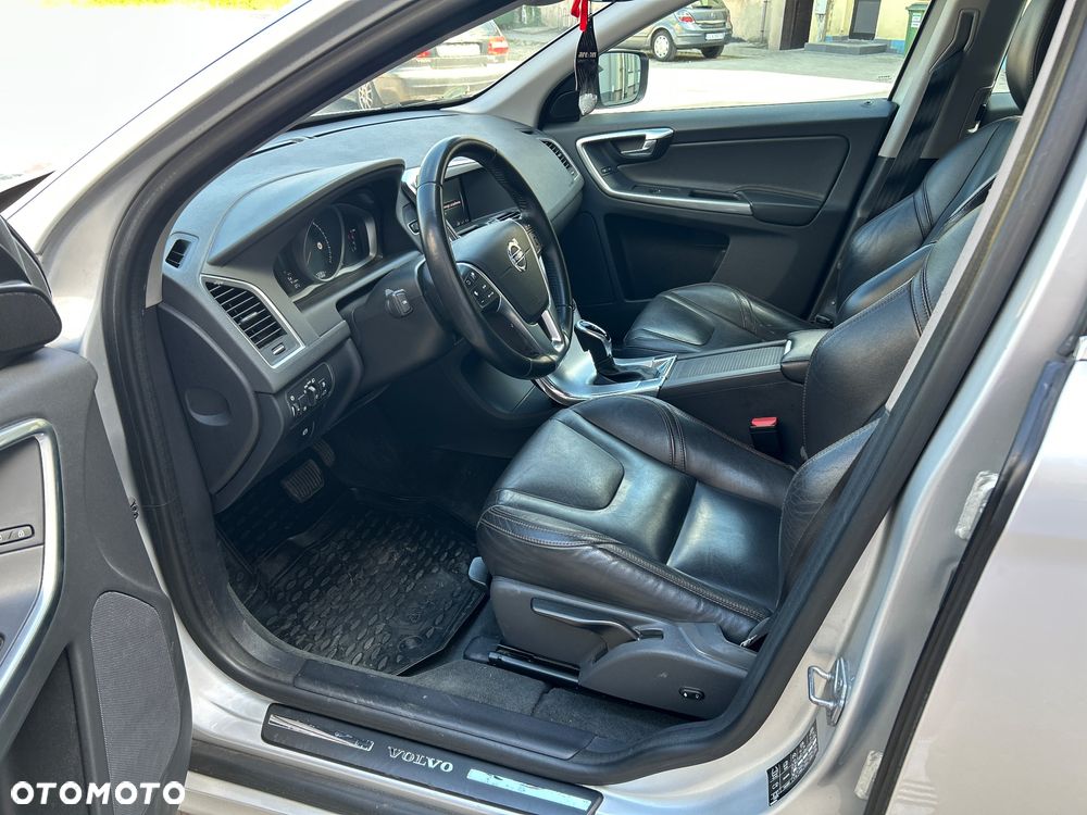 Volvo XC 60 D3 Drive-E Momentum - 6