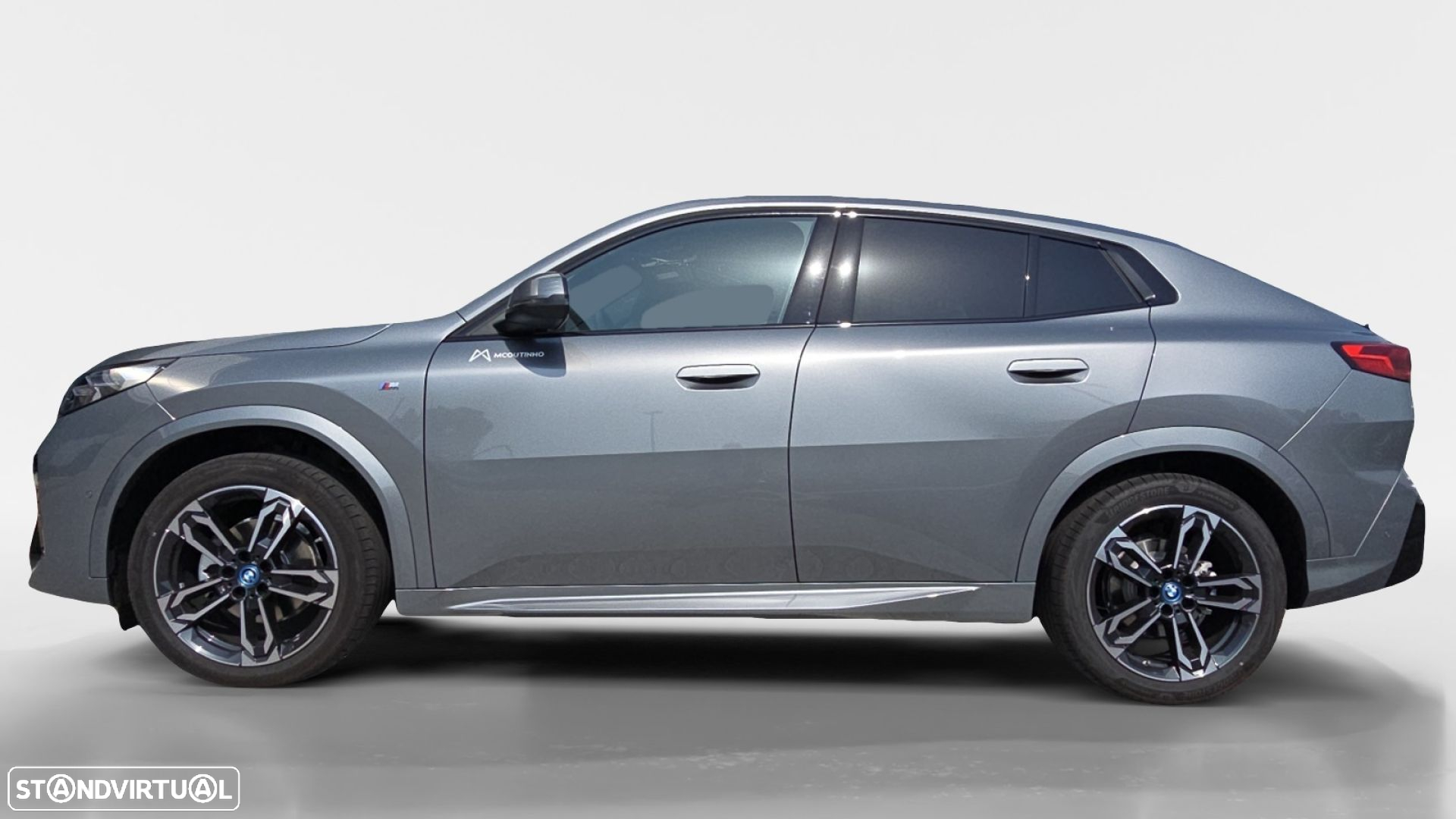 BMW iX2 eDrive20 Pack Desportivo M - 6