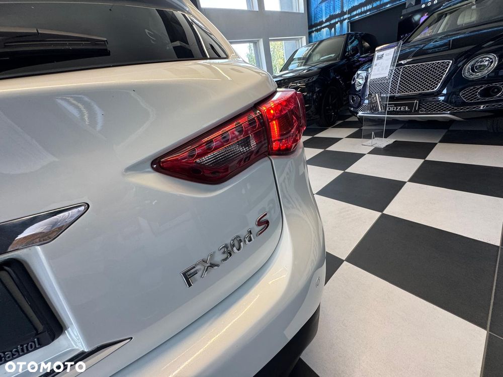 Infiniti FX FX30d S Premium - 22