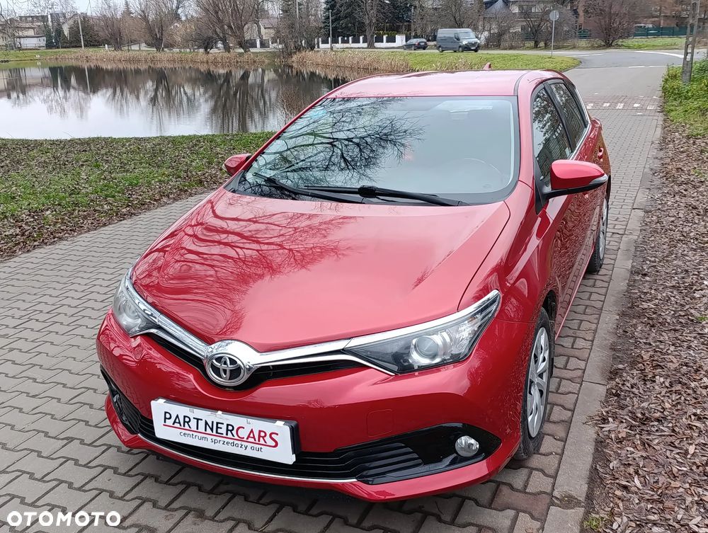 Toyota Auris 1.6 Comfort - 1