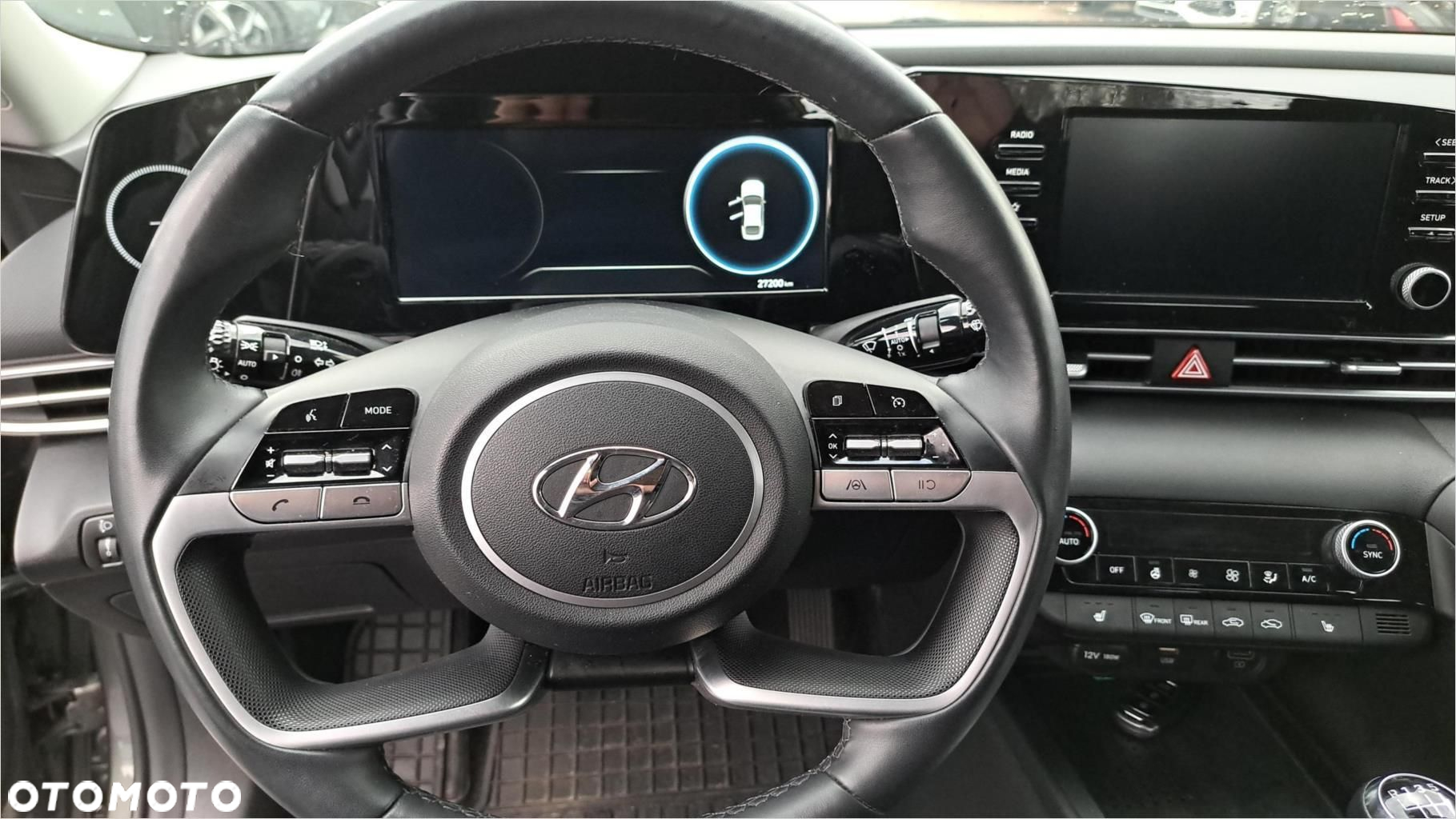 Hyundai Elantra - 14