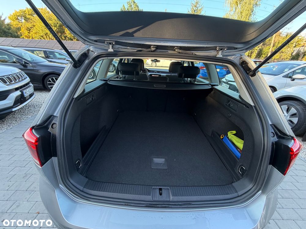 Volkswagen Passat 1.5 TSI EVO Business DSG - 31