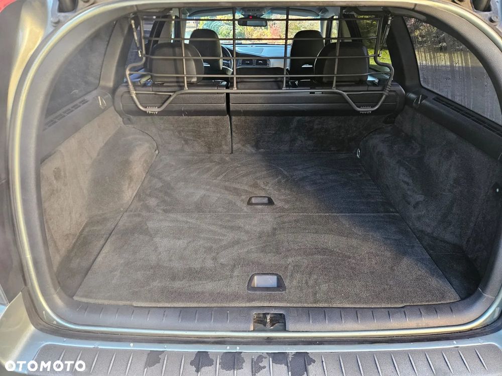 Volvo V70 2.4 Momentum - 29