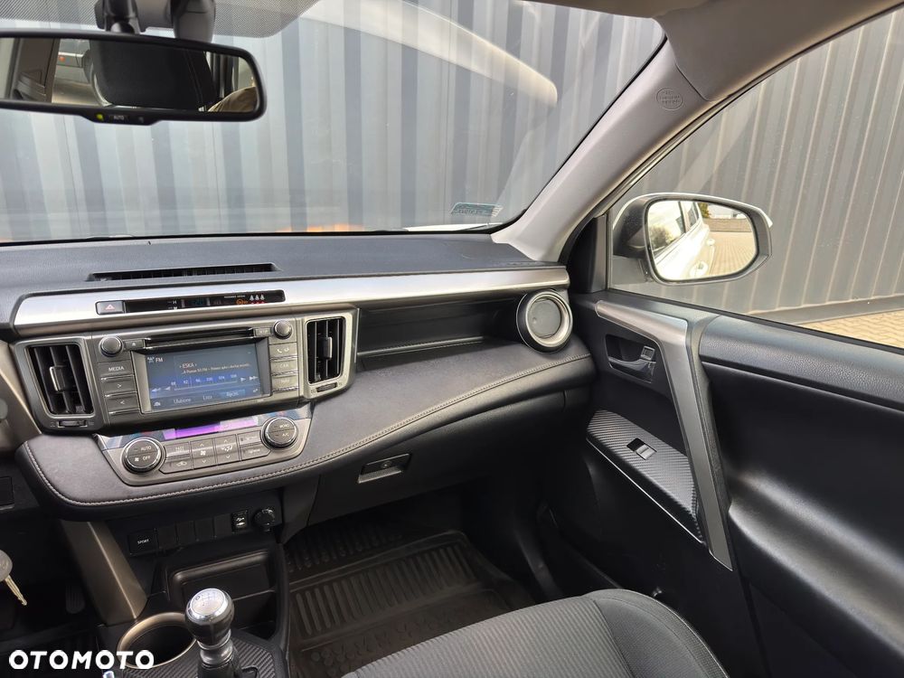 Toyota RAV4 2.0 D-4D Active 4x2 - 26