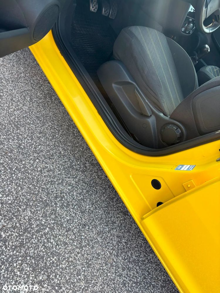 Opel Corsa 1.4 16V Color Edition - 24