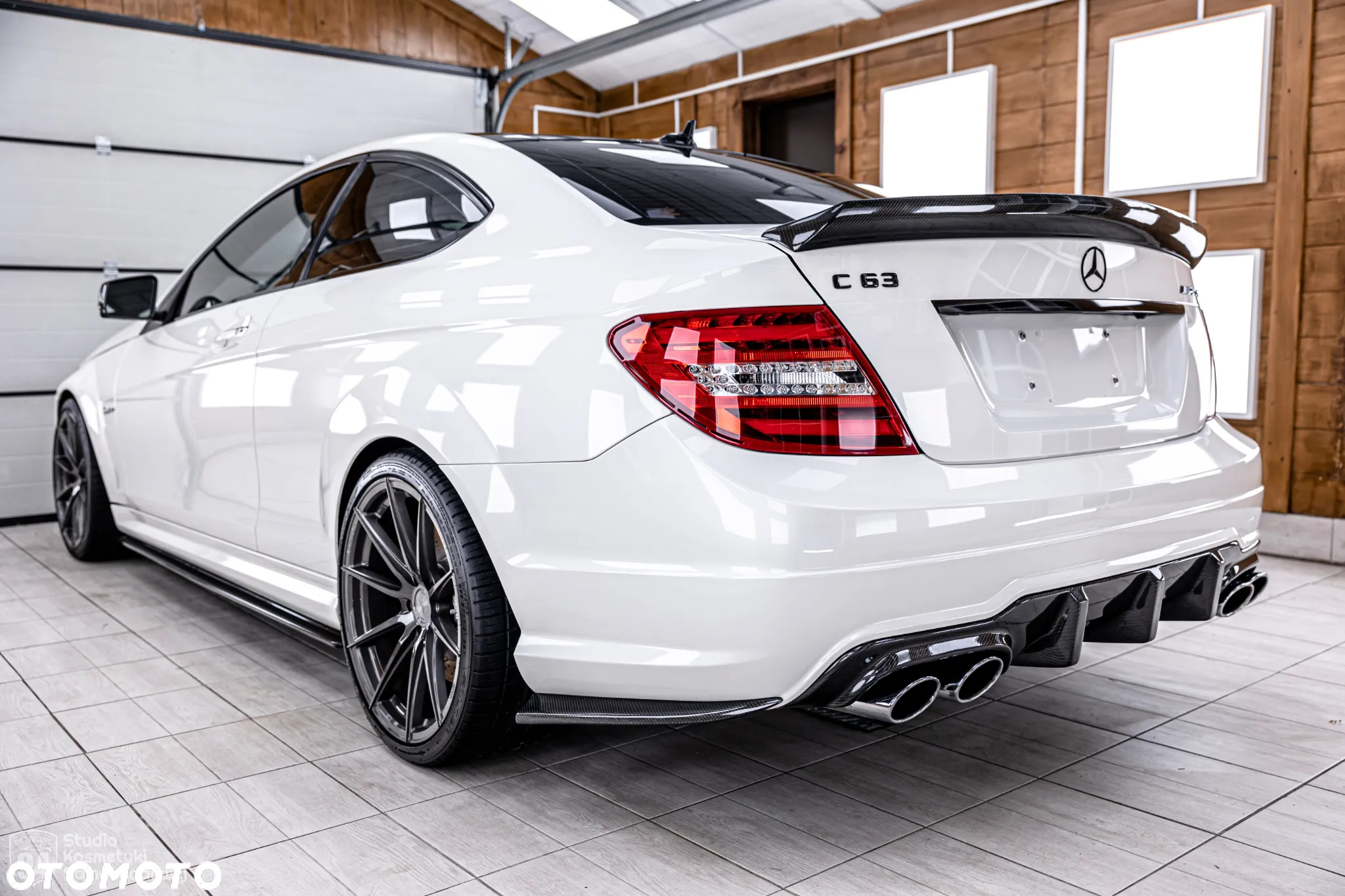 Mercedes-Benz Klasa C 63 AMG Coupe AMG SPEEDSHIFT MCT - 4