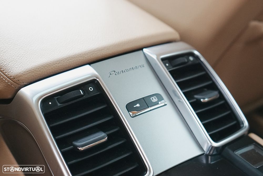Porsche Panamera Platinum Edition - 16