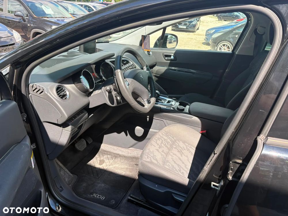 Peugeot 3008 Hybrid4 - 17