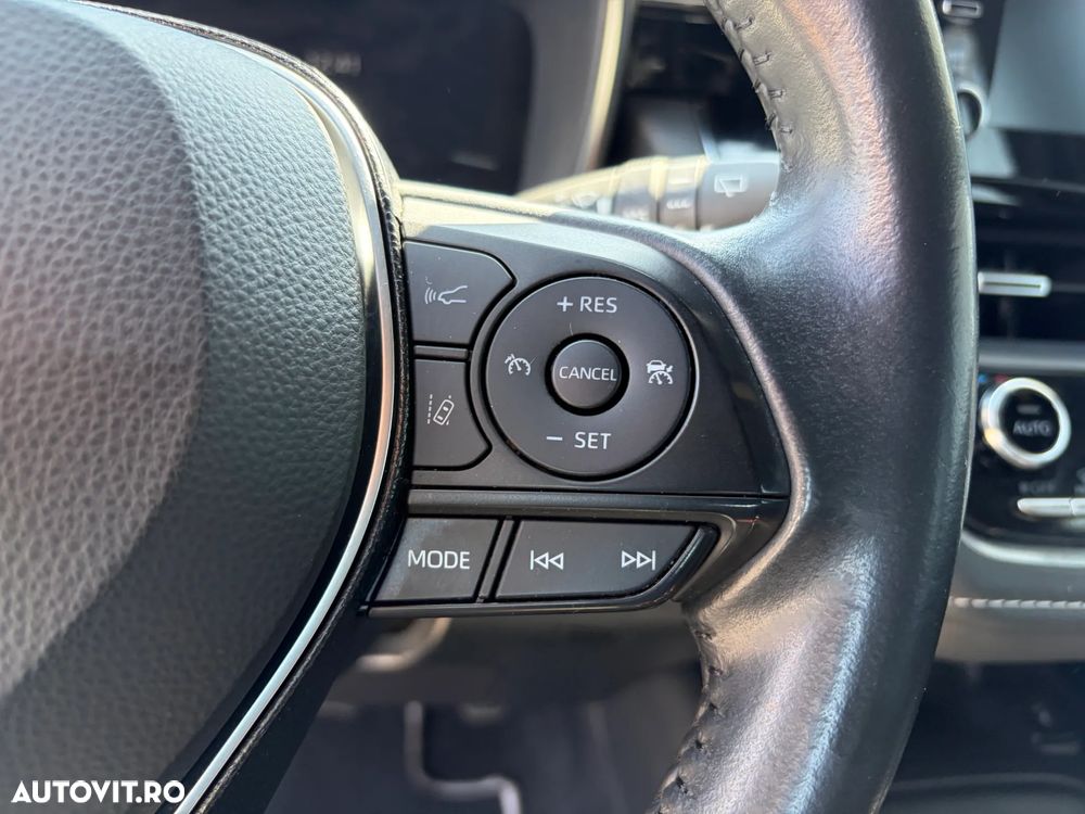 Toyota Corolla 1.8 HSD Dynamic - 17