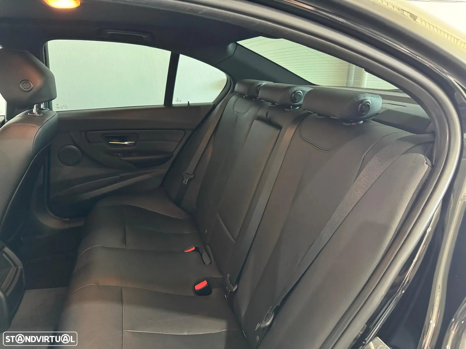 BMW 320 d Pack M - 20
