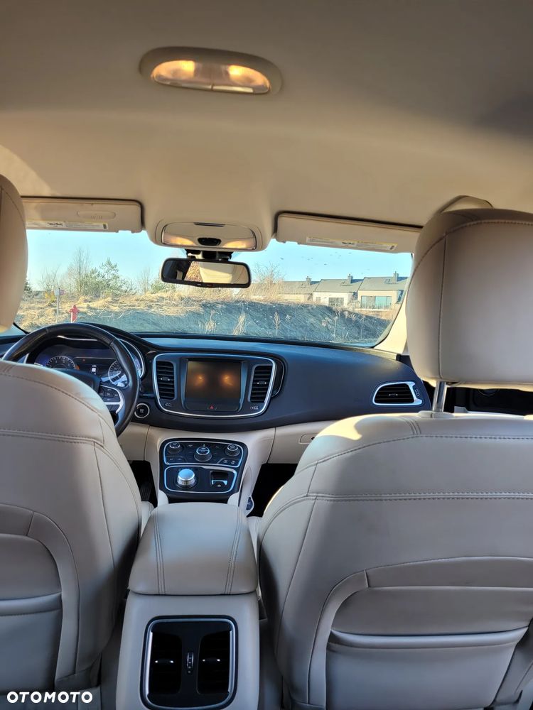 Chrysler 200 - 11