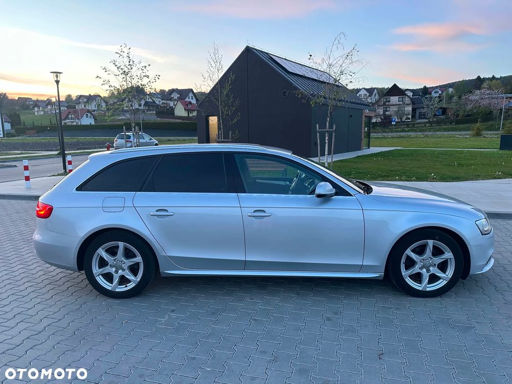 Audi A4 Avant 2.0 TDI DPF quattro Attraction - 4